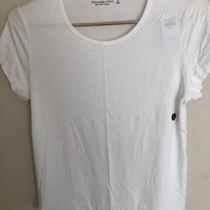 New with tags Abercrombie tee